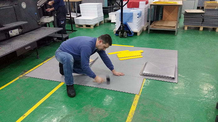 postavljanje poda u štampariji Tuli Vršac