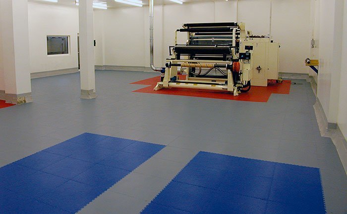 pod oko mašine sa obležavanjem mesta za mašinu