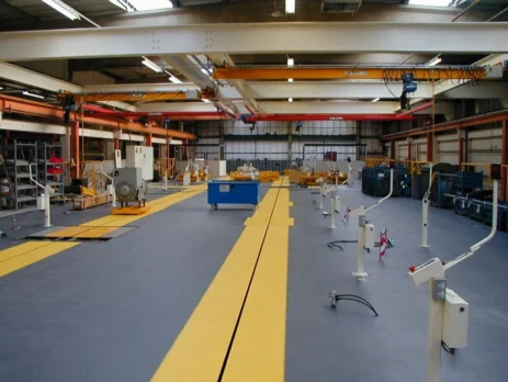 industrijski podovi postavljeni u proizvodnji ecotile