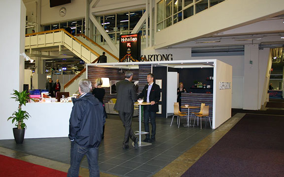 podna podloga u hali na sajmu