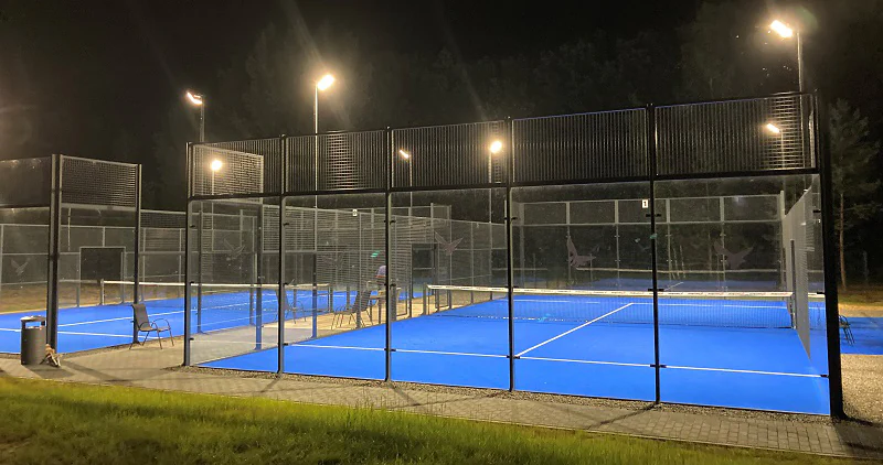 padel tereni sa vestackom travom